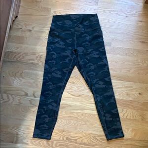 FABLETICS camp high rise power hold